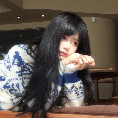微笑的苹吉